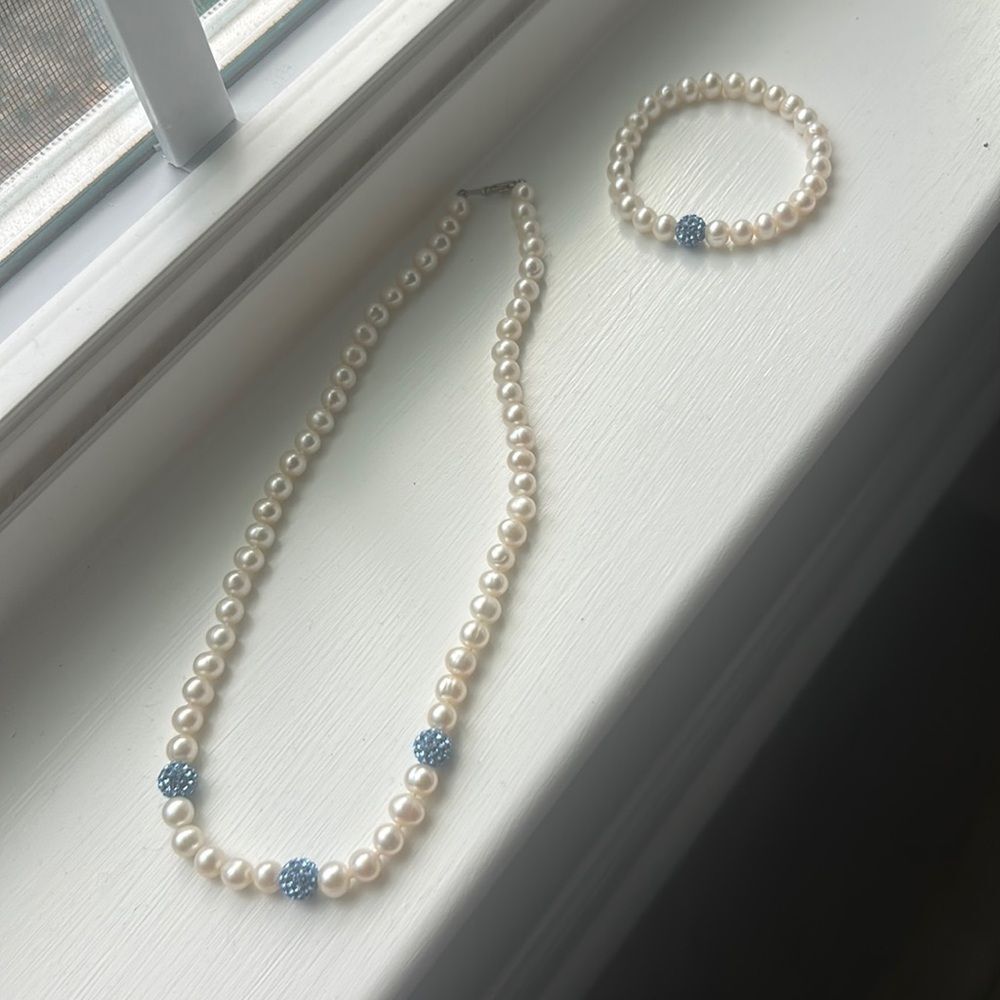 Fresh water Pearl and blue seat ski crystal necklace & matching bracelet
